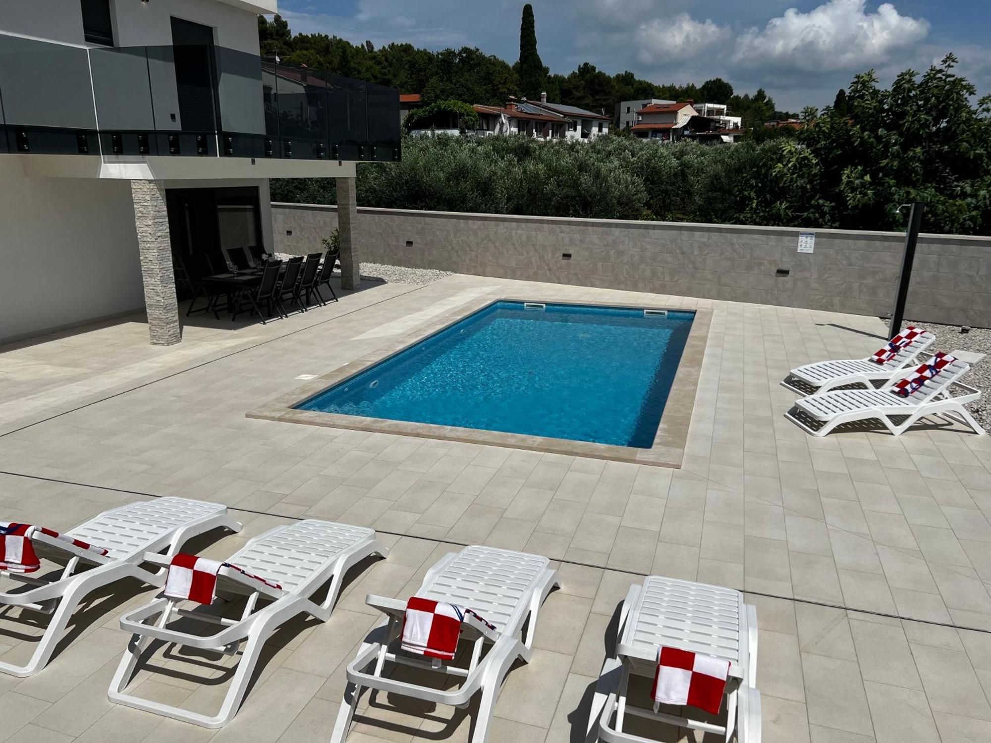 Villa Mare - Modern Villa With Swimming Pool And Jacuzzi Пула Экстерьер фото
